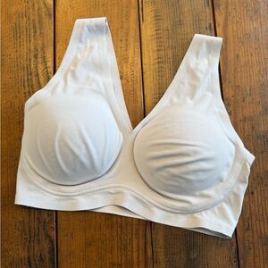 True & Co V-neck Bra